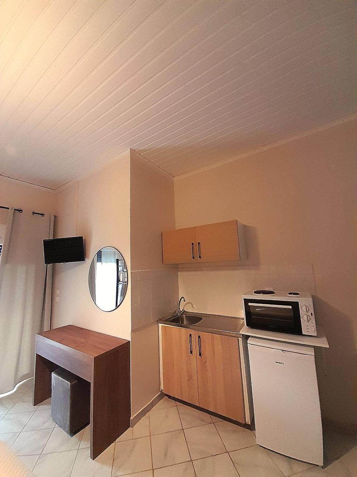 Aggeliki Apartments Nikiana Room photo